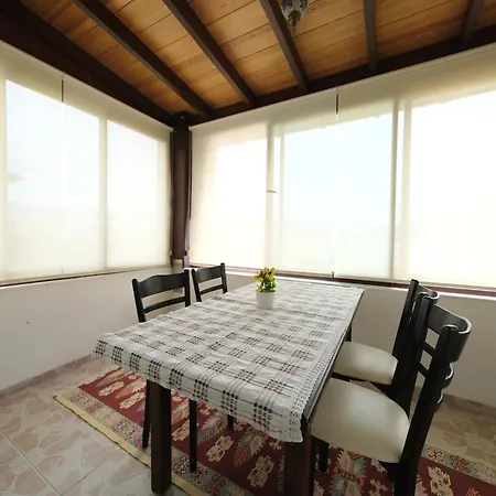 Aysem Mill Hill شقة