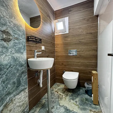 Aysem Mill Hill * Αλικαρνασσός